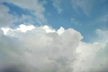 علت رنگ آبی آسمان چیست؟