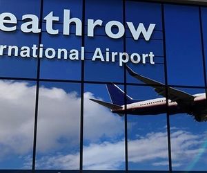 کوهی از چمدان در فرودگاه هیترو لندن + فیلم