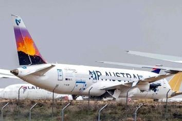 فرود اضطراری بویینگ ۷۸۷ دریم‌لاینر در عربستان