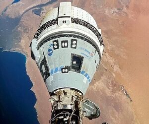 بازگشت کپسول استارلاینر به زمین به تاخیر افتاد