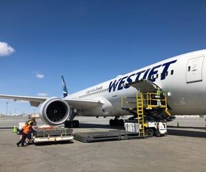 پروازهای باری وست‌جت 