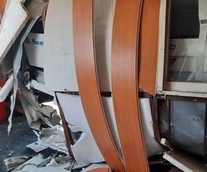 تصادف اتوبوس با کانکس محل استراحت پرسنل خدمات زمینی در فرودگاه مهرآباد 