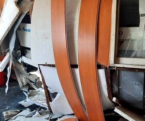 تصادف اتوبوس با کانکس محل استراحت پرسنل خدمات زمینی در فرودگاه مهرآباد 