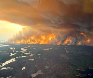 در پی آتش‌سوزی‌های گسترده در دو استان کانادا، اختلال در پروازها به آمریکا هم رسید 
