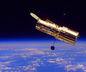 دست و پنجه نرم کردن 