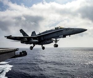 ​ایالات متحده‌ی آمریکا آخرین هواپیمای Hornet F/18 خودرا به پرواز درآورد