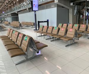 فاصله اجتماعی سالن انتظار فرودگاه بانکوک