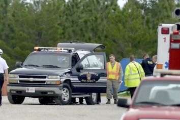سقوط هواپیمای سبک Eglin air نیروی هوایی آمریکا در نزدیکی پایگاه نظامی در فلوریدا منجر به کشته شدن حداقل 4 نفر شد