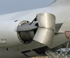 مکانیزم معکوس‌کننده نیروی رانش؛ فناوری حیاتی برای کاهش سرعت هواپیما پس از فرود +فیلم