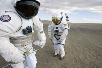 میکروب‌های زمین به سلامت فضانوردان کمک می‌کنند