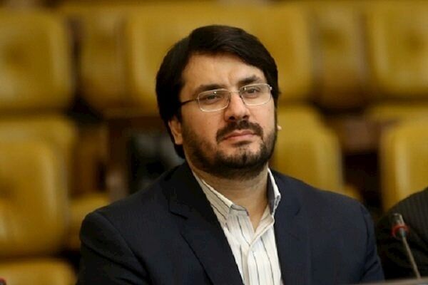 وزیر راه و شهرسازی: شرکت‌های هواپیمایی به وسط میدان بیایند