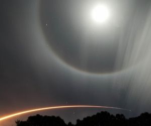 موشک‌های اسپیس‌ایکس آسمان را به هم ریختند+تصاویر