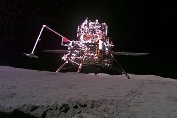 بازگشت کاوشگر چینی از سمت پنهان کره ماه کودتایی علمی بود