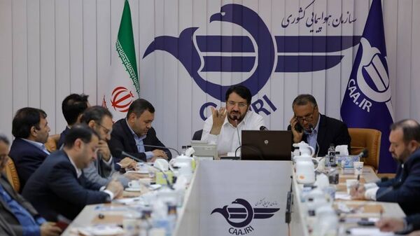 نشست هم اندیشی مدیران صنعت هوانوردی با حضور وزیر راه و شهرسازی برگزار شد