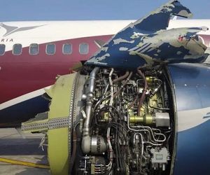 فرود اضطراری
 بوئینگ ۷۳۷ آریک‌ایر با یک موتور