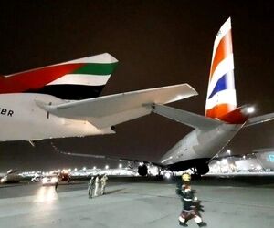 برخورد سکان افقی بویینگ ۷۷۷ شرکت هواپیمایی امارات با سکان افقی ایرباس A350-1000 شرکت هواپیمایی امارات در فرودگاه بین‌المللی دبی