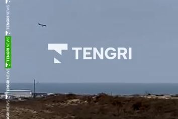  تصاویر جدید از لحظه سقوط هواپیمای آذربایجانی در قزاقستان 