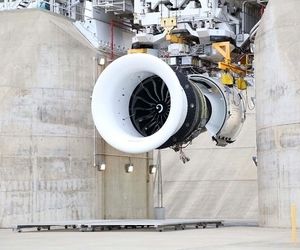 بزرگترین موتور جت جهان مجوز پرواز گرفت