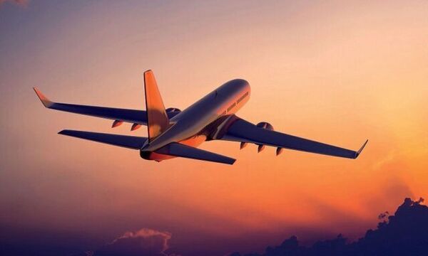 چرا از سمت چپ سوار هواپیما می‌شویم؟