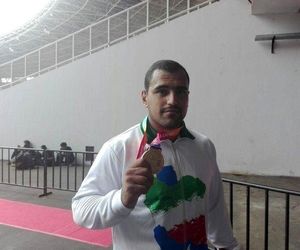 پاکباز: این مدال تقدیم به روح قربانیان پرواز تهران- یاسوج