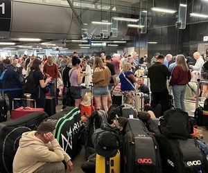 ادامه هرج‌ومرج در فرودگاه منچستر + عکس