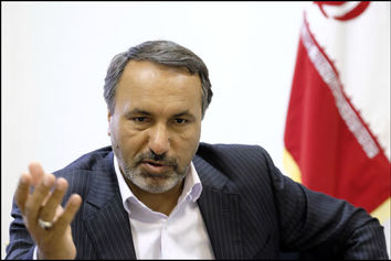 بلیت‌ پروازهای اربعین فقط با نرخ مصوب سال گذشته عرضه شود/ اجازه نمی‌دهیم بازار بلیت‌فروشی اربعین محلی برای سودجویی شود