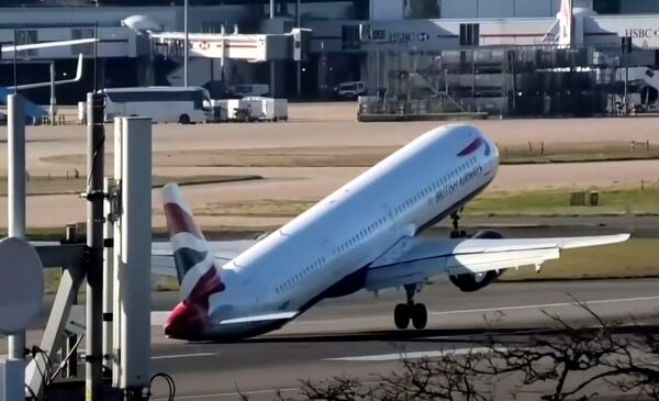 Tail Strike چیست؟+فیلم