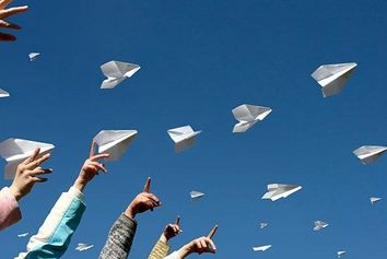 تا بزن و از پرواز لذت ببر