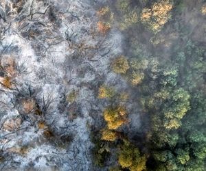 پروازهای بی سابقه بالگردهای آبپاش برای مهار آتش سوزی در خوزستان