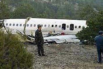 ماجرای سقوط هواپیمای وزیر پیشین راه و ترابری چه بود؟ + عکس