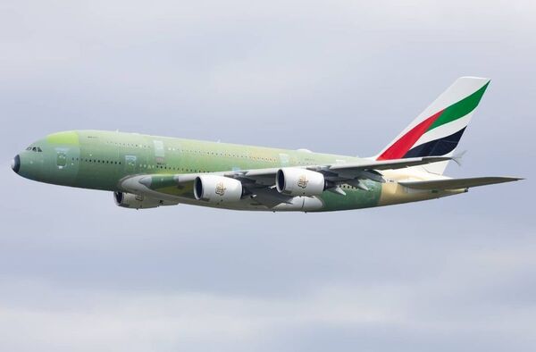اولین پرواز آخرین ایرباس A380