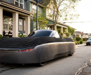 نخستین پرواز رسمی خودروی پرنده عمودپرواز +فیلم