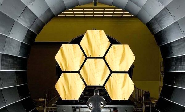 چشم زرین رصدخانه فضایی جیمز وب گشوده شد 