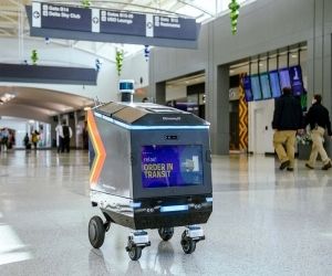 خدمت‌رسانی ربات‌های تحویل خودران در فرودگاه‎ آمریکا