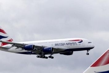 فرود اضطراری هواپیما به خاطر بوی جوراب!