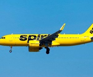 اسپیریت ایرلاینز یک‌سوم مهمانداران خود را موقتاً اخراج می‌کند