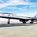 جت مسافربری مافوق صوت اورچر آماده پرواز می‌شود