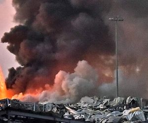 به کارگیری ۵ هواپیما و ۱۵ بالگرد برای اطفاء حریق گسترده ازمیر ترکیه +فیلم