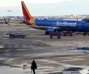 تهدید به اخراج از هواپیما به دلیل مسلمان بودن