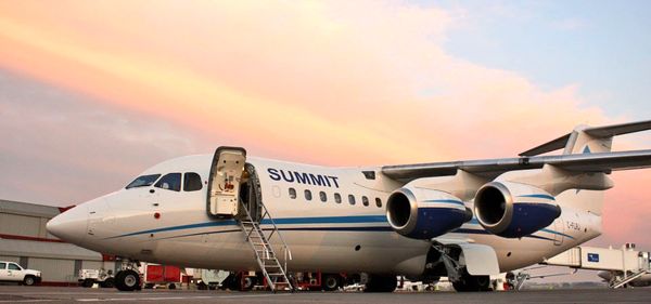 هواپیمای شرکت Summit Air به دلیل نقص فنی، فرود اضطراری انجام داد
