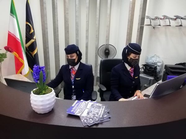 توزیع ویژهنامه نوروزی ماهنامه شبکه صنعت هوانوردی در CIP فرودگاه مهرآباد