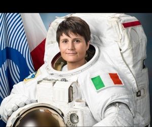 اولین زن فضانورد ایتالیایی به زمین بازگشت