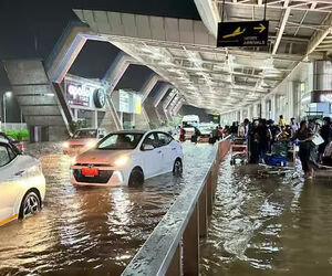 باندهای فرودگاه جیپور زیر آب رفت! + فیلم