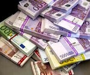 کاهش سهمیه ارز مسافرتی تکذیب شد