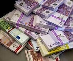 کاهش سهمیه ارز مسافرتی تکذیب شد
