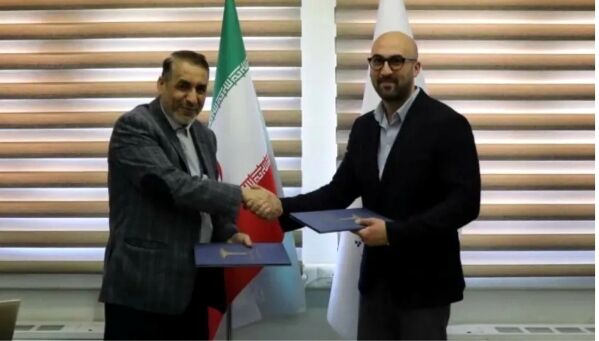 امضای تفاهم نامه همکاری میان دانشکده صنعت هواپیمایی کشوری و مجموعه شرکتهای طلایی پارس